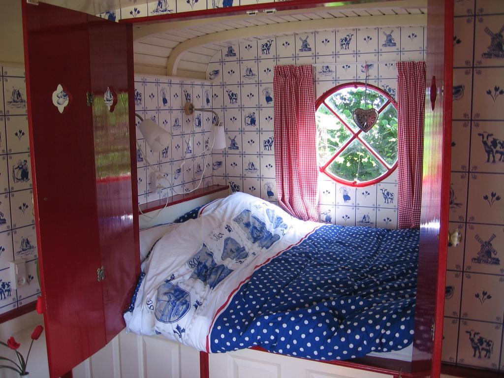 Pipowagen Camping Puur Genieten Bed and Breakfast Someren Δωμάτιο φωτογραφία