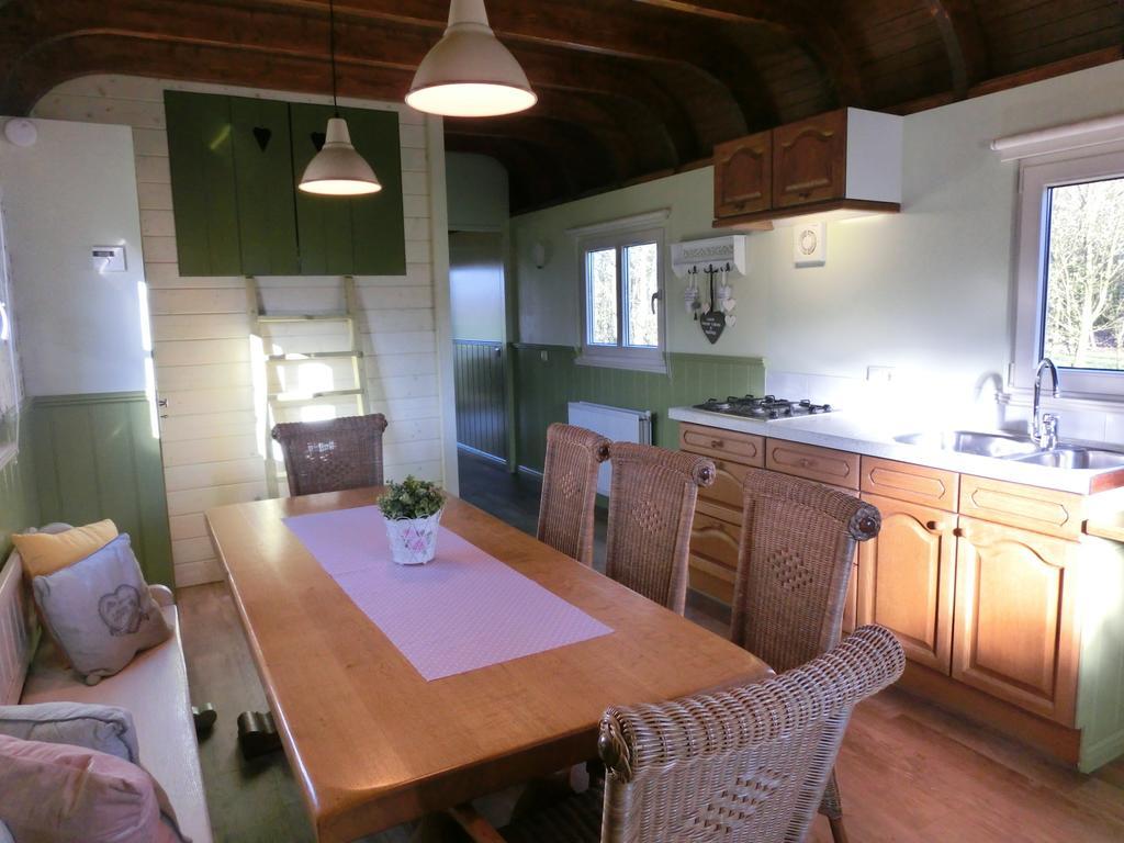 Pipowagen Camping Puur Genieten Bed and Breakfast Someren Δωμάτιο φωτογραφία